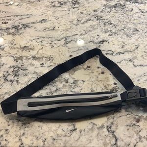 🚨 Nike Stretch Fanny Pack 🚨